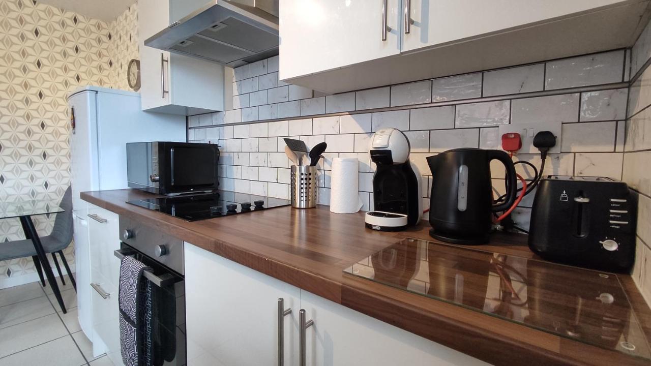 شقة Modern 1-Bed Flat In ويجان المظهر الخارجي الصورة